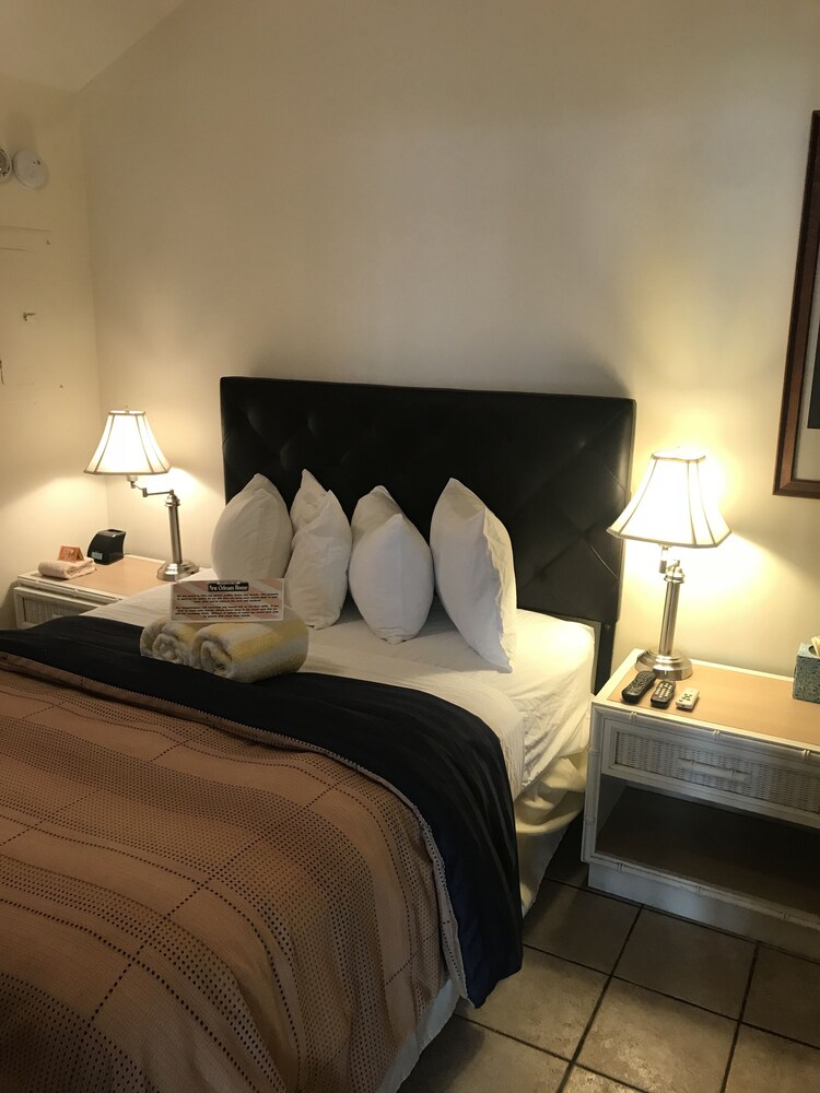 New Orleans House Gay Men Adult Resort - photo 19