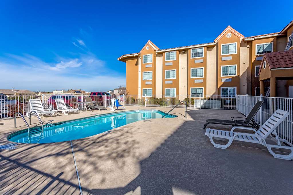 Quality Inn & Suites El Paso I 10 - photo 2