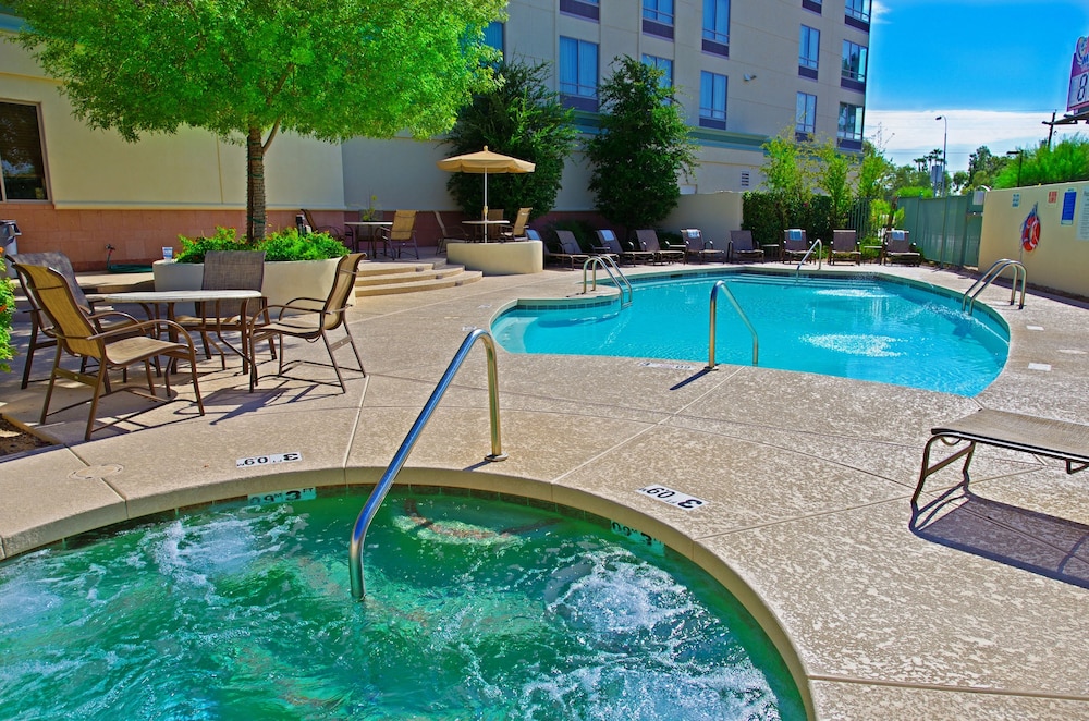Holiday Inn Hotel & Suites Phoenix Airport By Ihg - photo 54