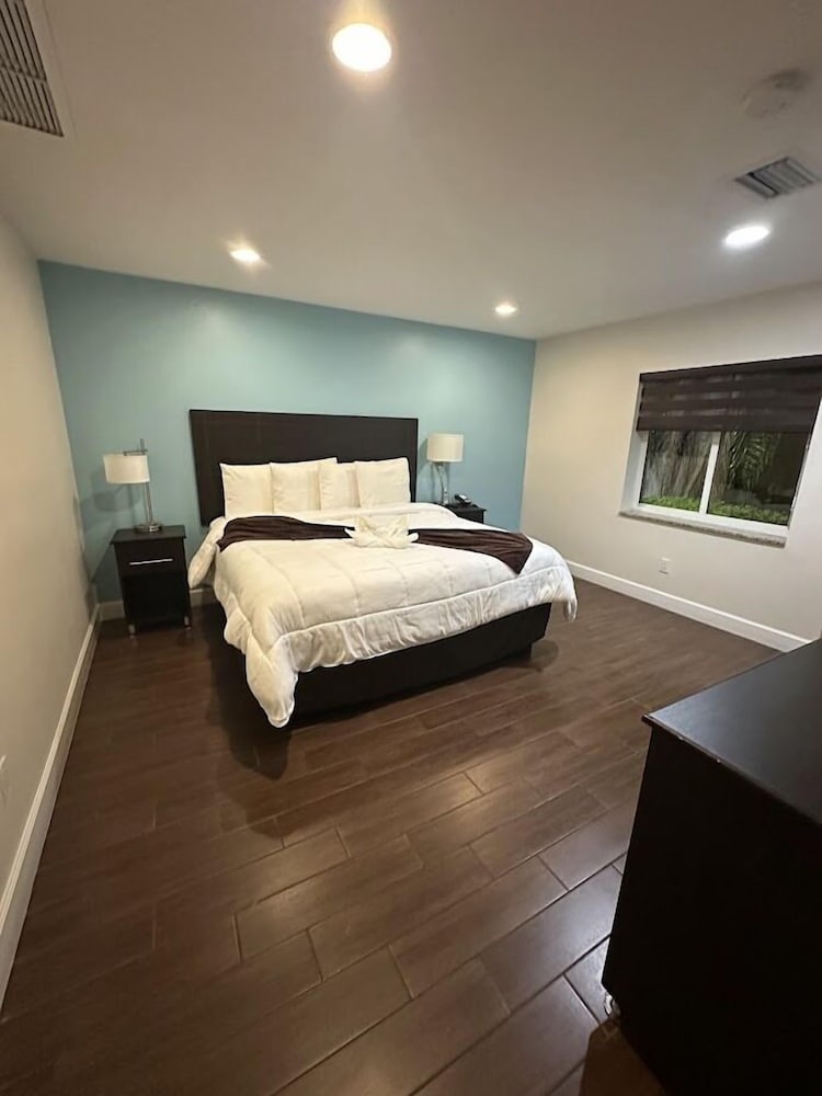 Curtis Inn & Suites - photo 13