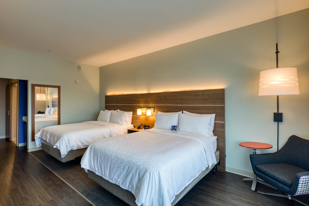 Holiday Inn Express & Suites Charlotte South End by IHG - photo 31