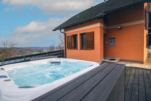 Holiday house David — 4-Star Luxury Hotel in Podcetrtek, Slovenia