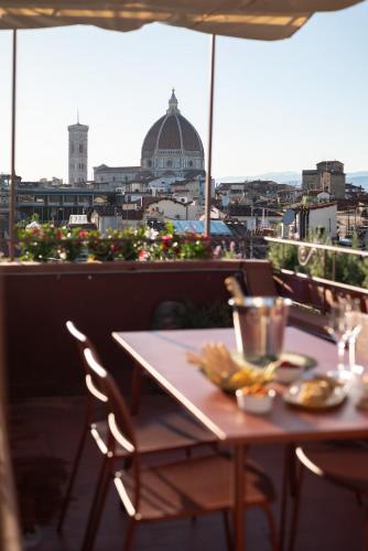 Rooftop Wonder Terraces Apartment — 4-Star Luxury Hotel in Florence, Italy