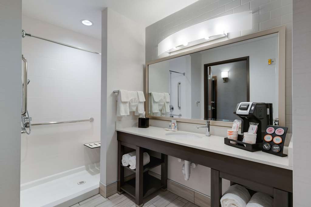 Comfort Suites Kennewick At Southri - photo 18