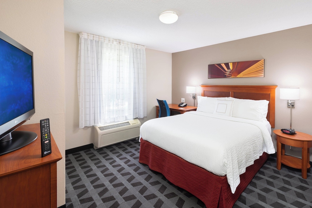 TownePlace Suites Bowie Town Center - photo 2