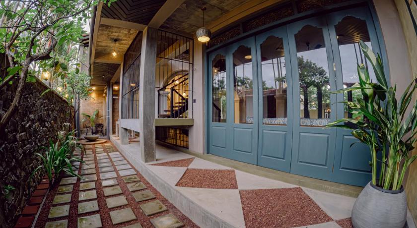 Still Waters Artistry in Negombo, Sri Lanka