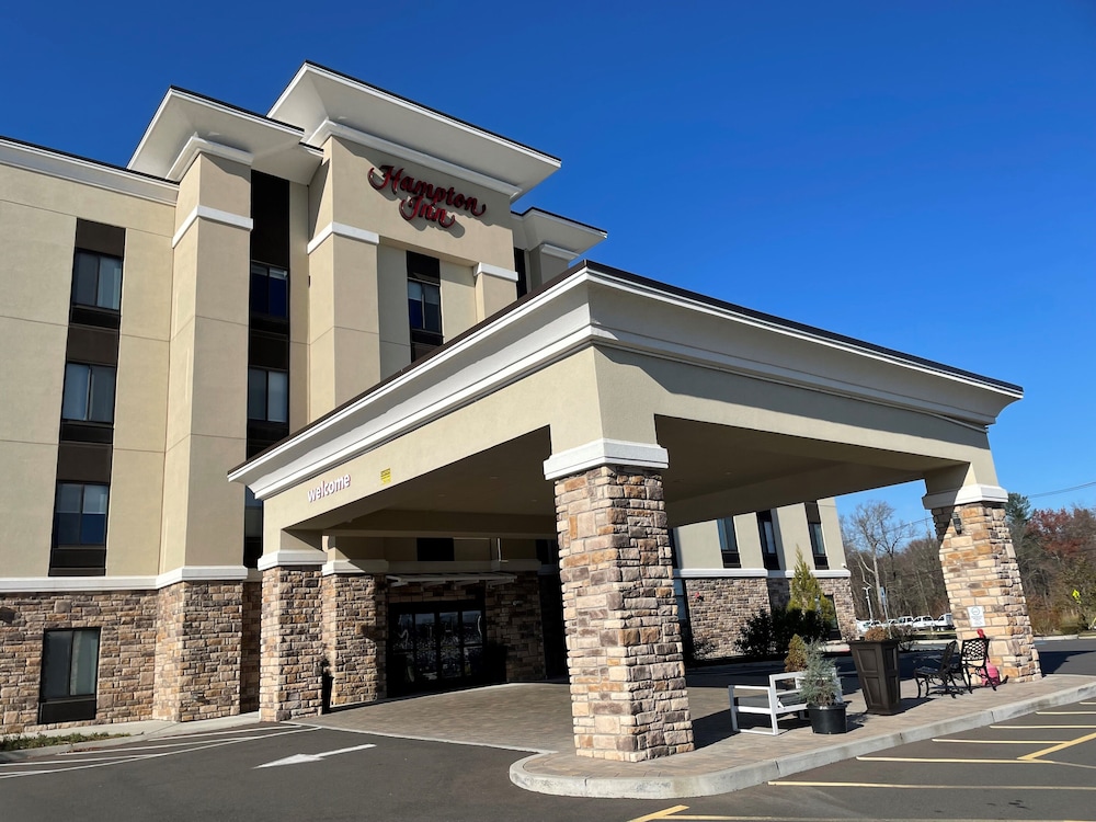Hampton Inn Old Bridge - photo 14