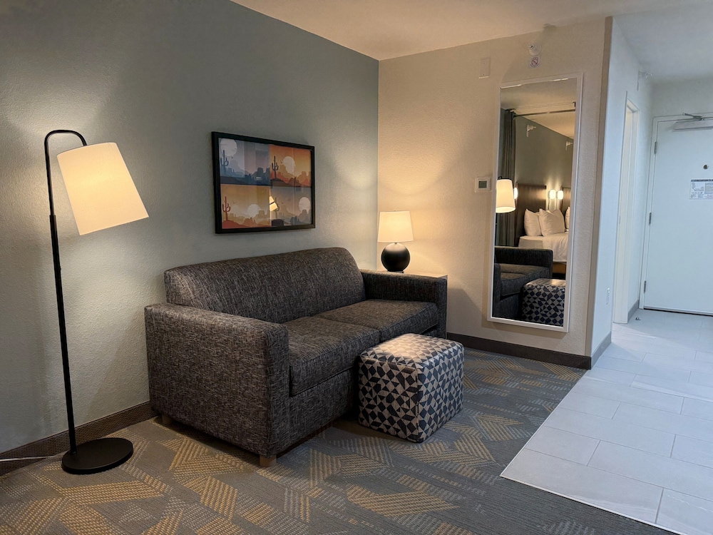 Home2 Suites by Hilton Scottsdale Old Town - photo 15