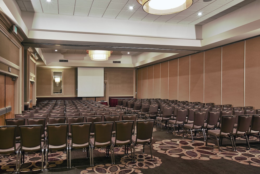Hilton Concord - photo 30