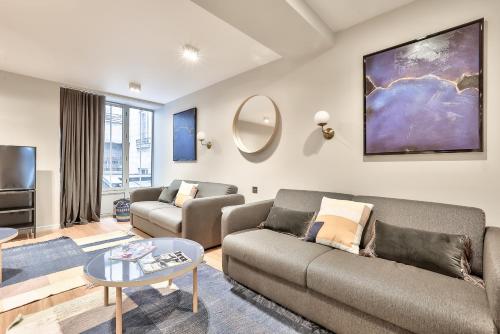 121 Urban Gorgeous Flat in Montorgueil — 4-Star Luxury Hotel in Paris, France