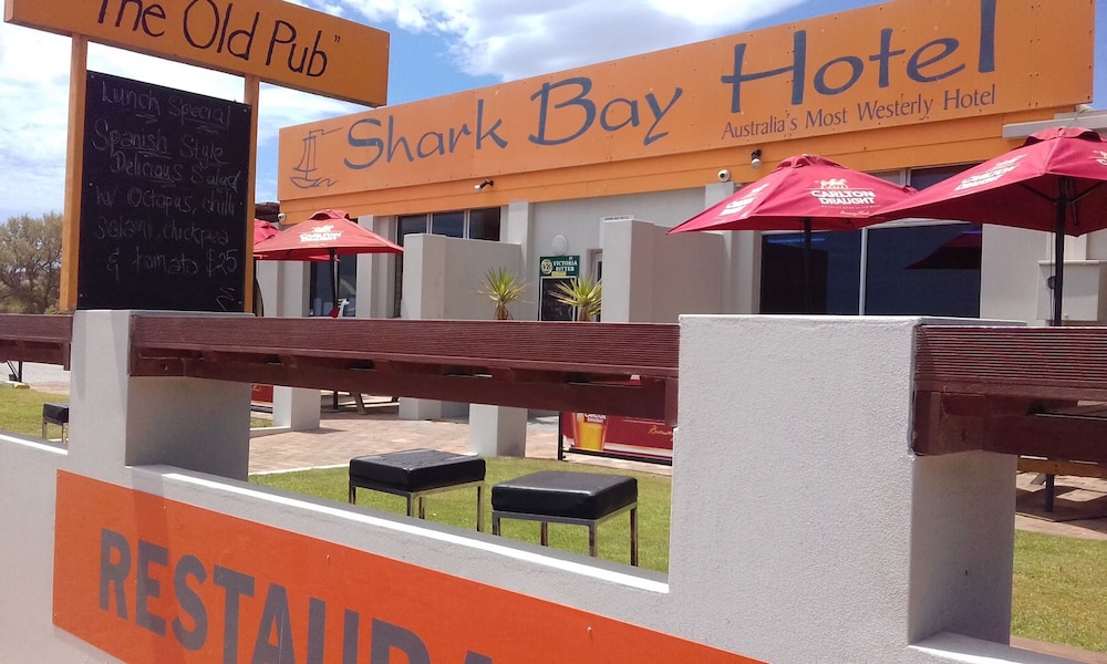 Shark Bay Hotel — hotel in Denham