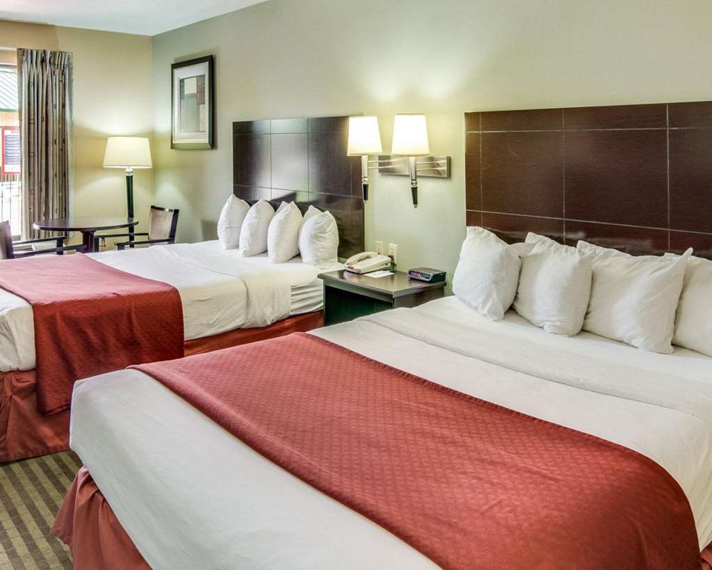 Quality Inn Mt. Pleasant - photo 14