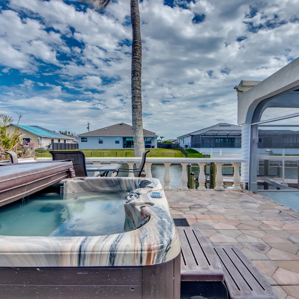 Golden Globe luxury on the canal with poolspa - photo 85