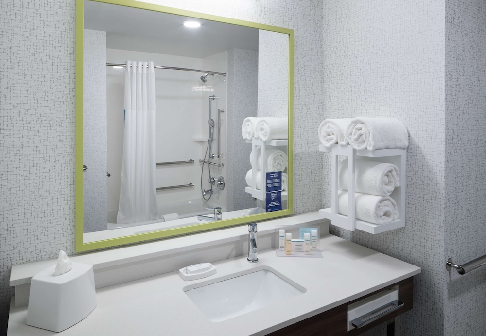 Hampton Inn & Suites Cape Canaveral Cruise Port - photo 31