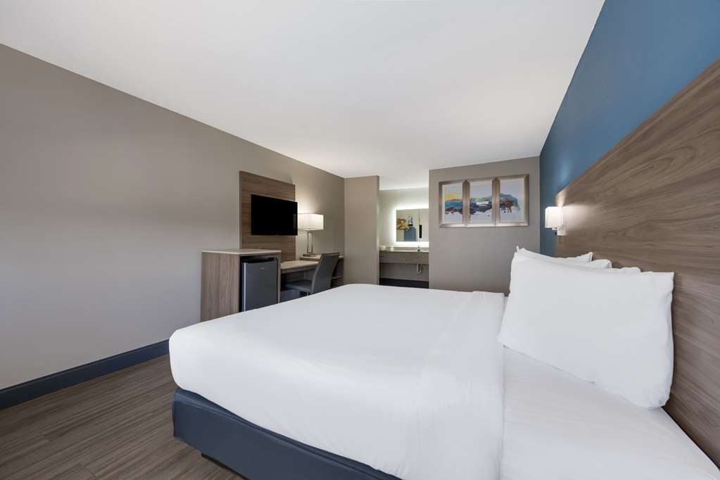 SureStay by Best Western Spring North Houston - photo 25