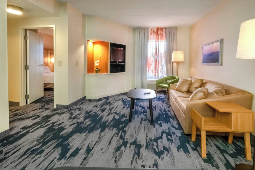 Fairfield Inn & Suites by Marriott Hazleton - photo 16