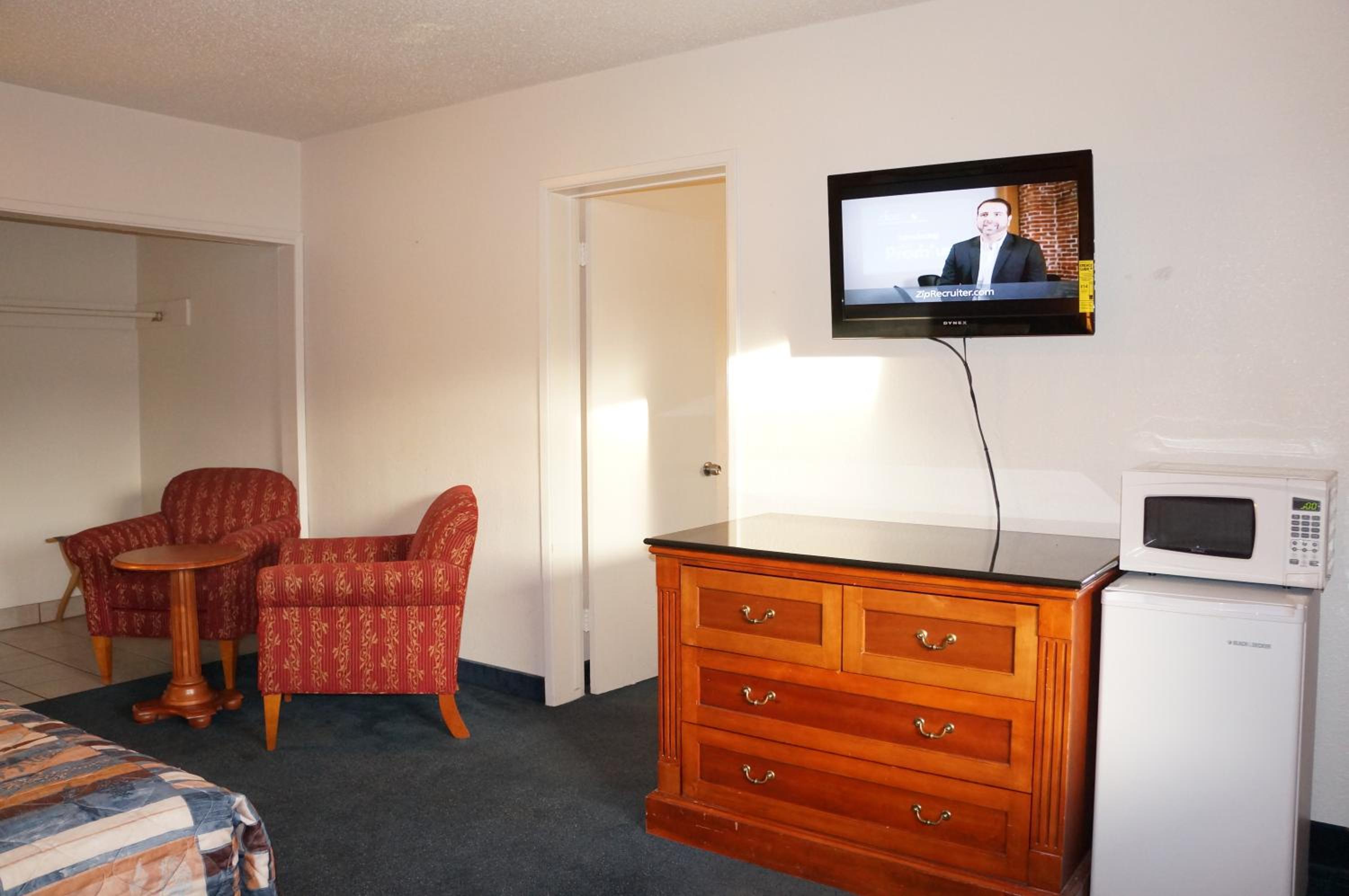Classic Inn Red Bluff - photo 25
