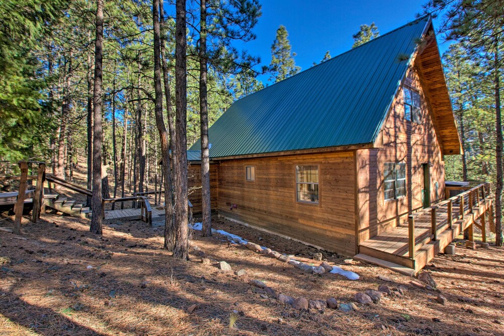 Family Cabin with Hot Tub 1 Mi to Angel Fire Resort - photo 23
