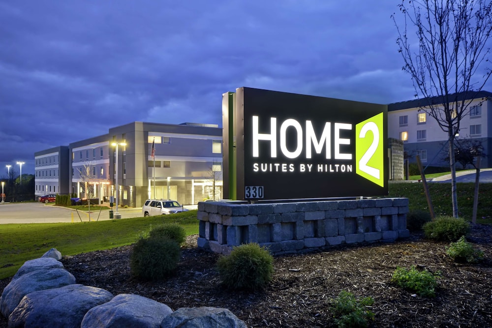 Home2 Suites by Hilton Grand Rapids North - photo 43