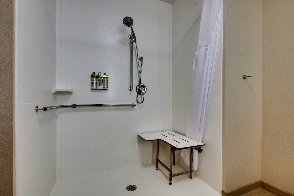 Holiday Inn Express & Suites Lancaster East Strasburg by IHG - photo 11