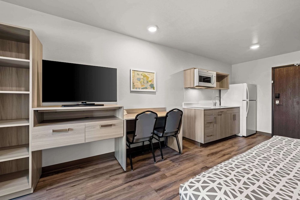 WoodSpring Suites Columbia Irmo - photo 24