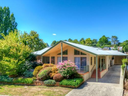 Riverside Ave in Bright, Australia