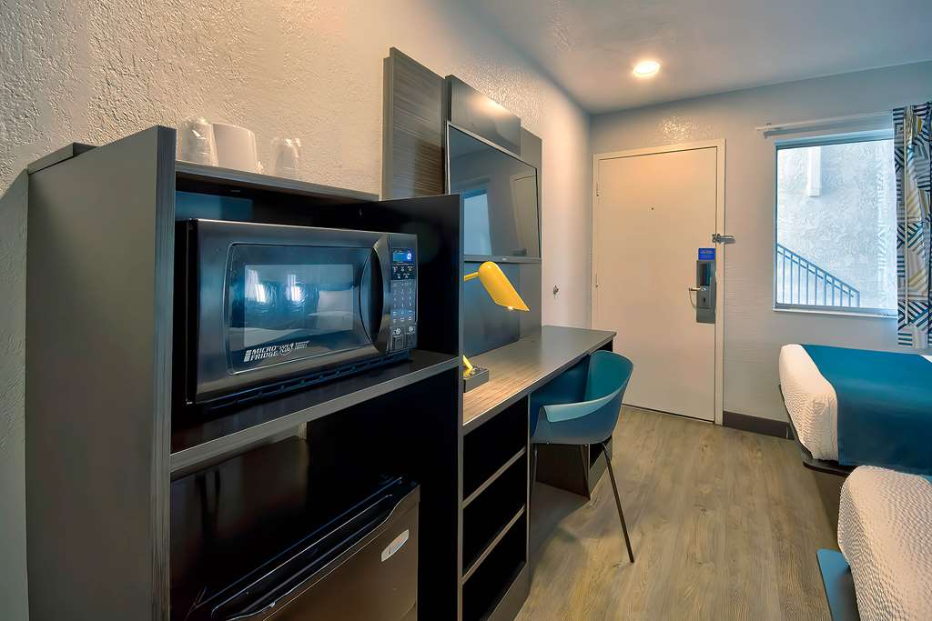 Motel 6 Palmdale CA - photo 18