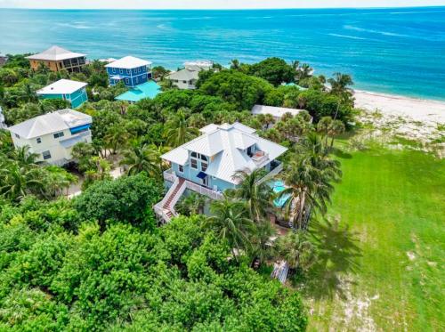Sol Mar Oceanfront Beachhouse - last minute hotel in Unknown City