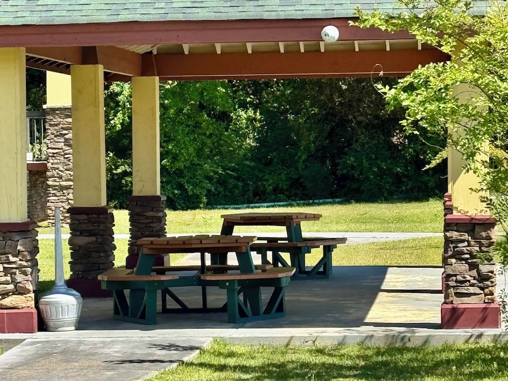 Budgetel Inn Phenix City - photo 49