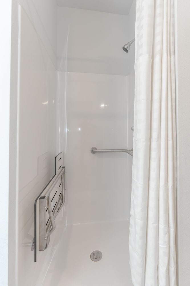 Yugo Guest Suites - photo 29
