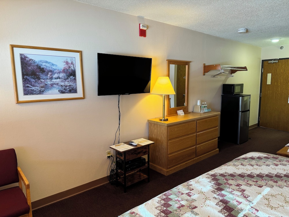 Chicaugon Lake Inn - photo 18