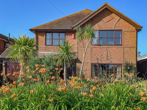 The Palm in Unknown City, United Kingdom