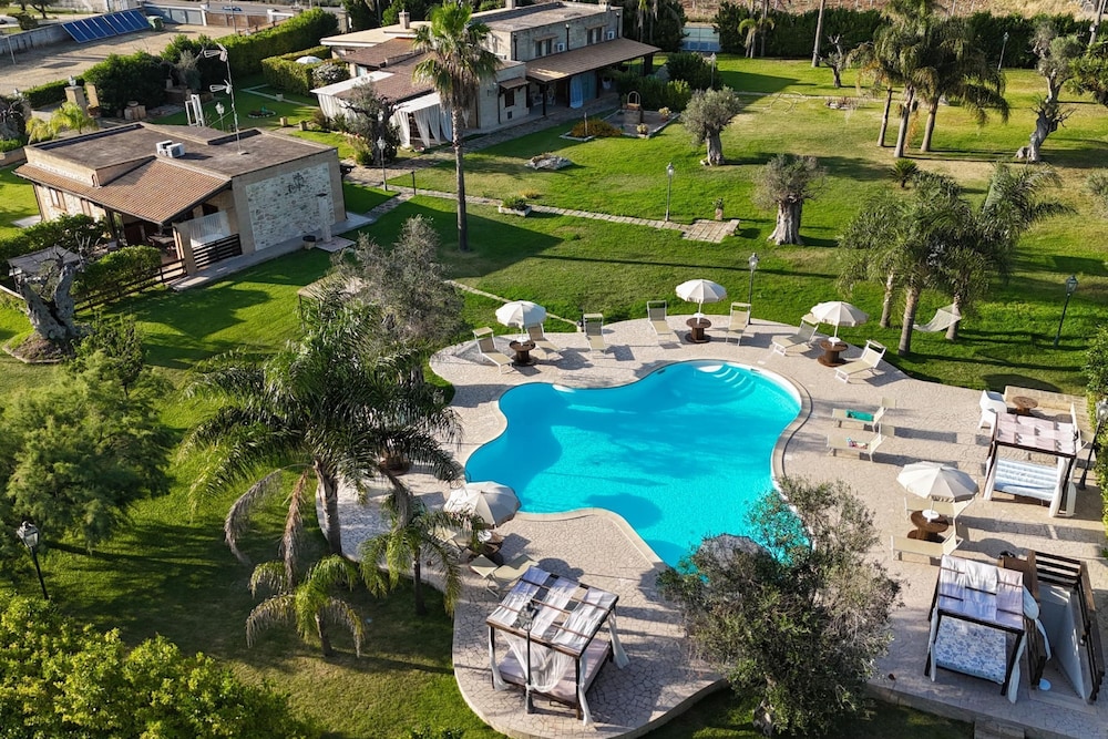 Masseria Illo Tempore — hotel in Carpignano Salentino