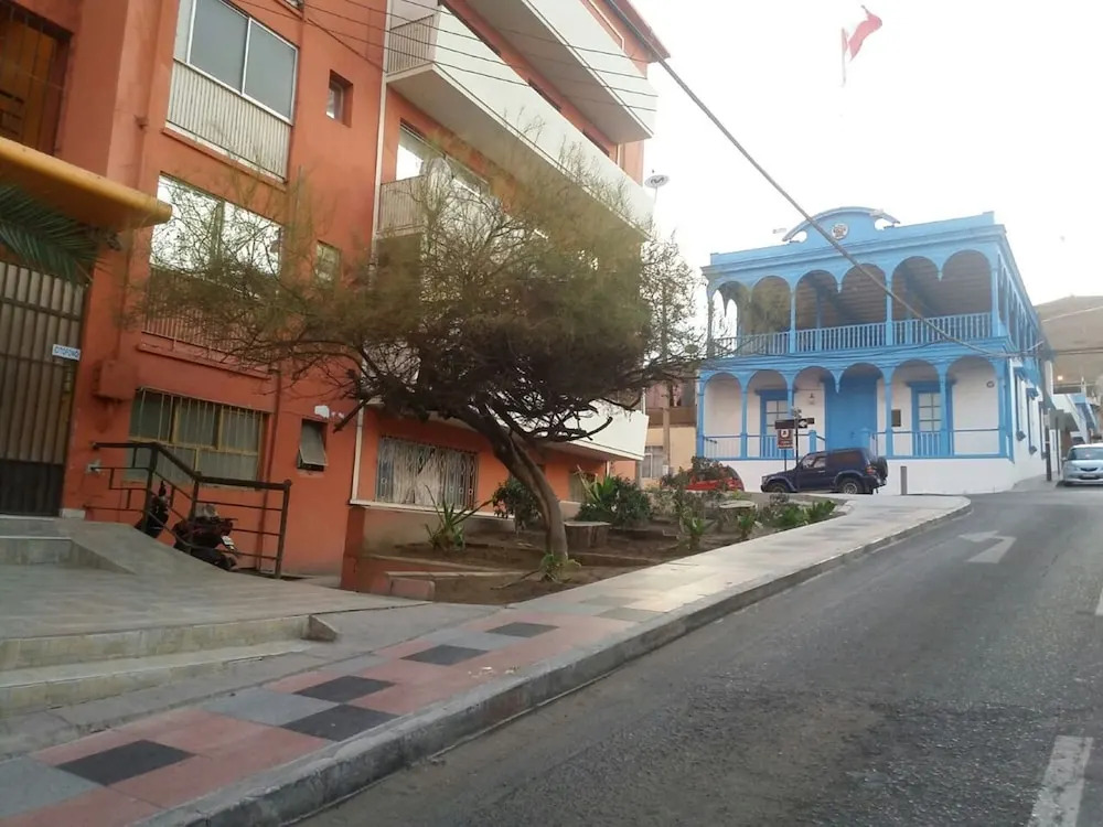 Emmanuel — hotel in Arica