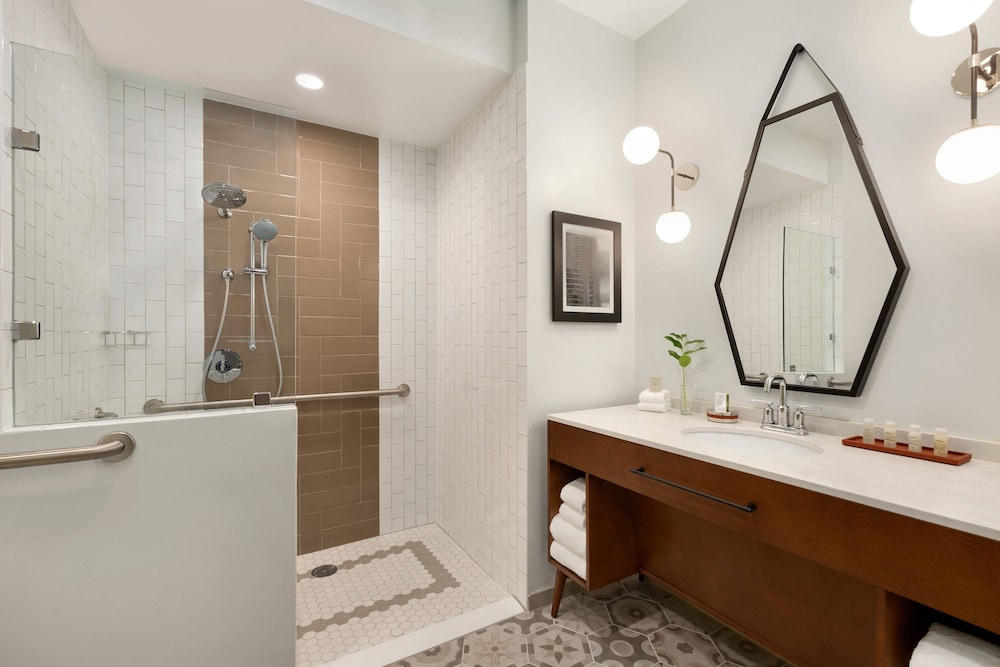 Hotel Indigo Winston Salem Downtown by IHG - photo 12