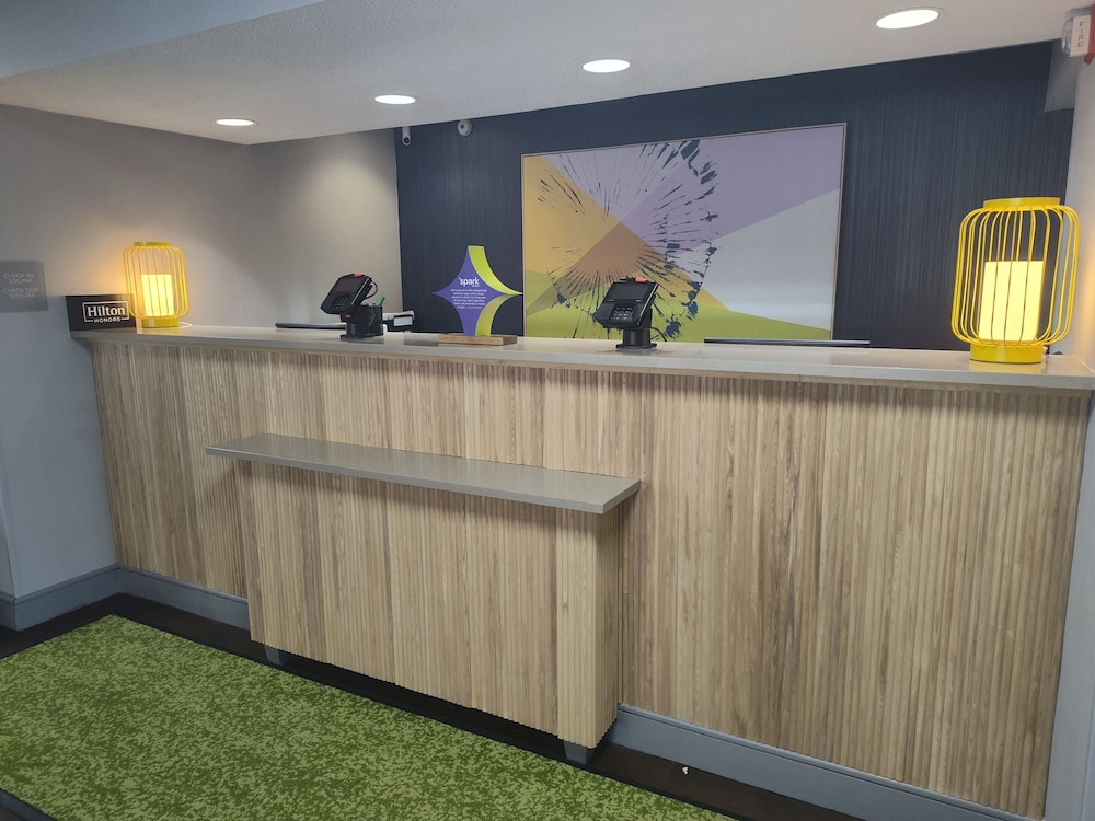 Spark by Hilton Stevensville - photo 4