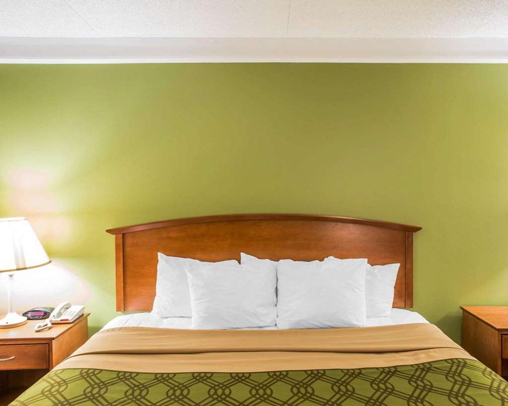 Econo Lodge Knoxville North - photo 10