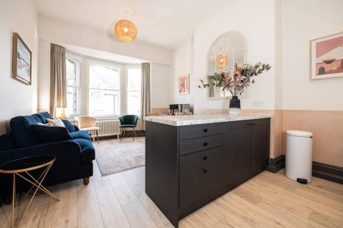 4 Castle Mews — 4-Star Luxury Hotel in Salisbury, United Kingdom