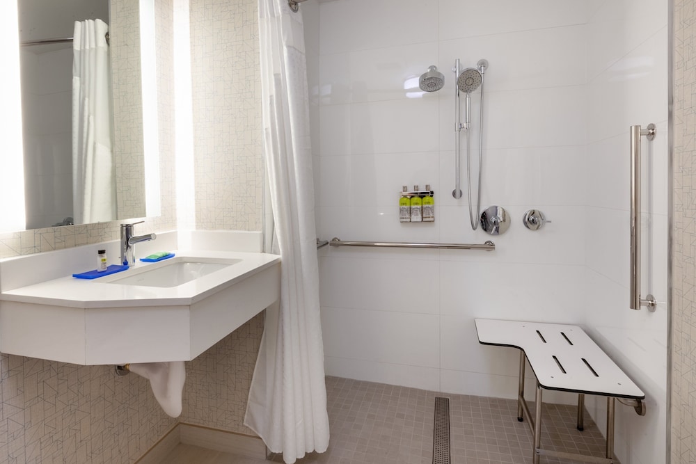 Holiday Inn Express NYC Brooklyn Sunset Park by IHG - photo 7