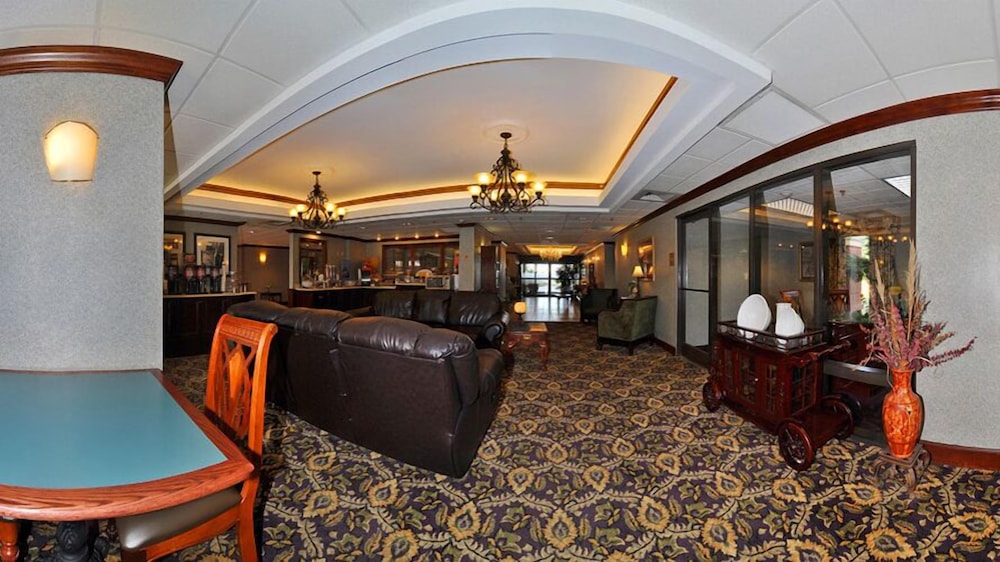 Hampton Inn South Hill - photo 60