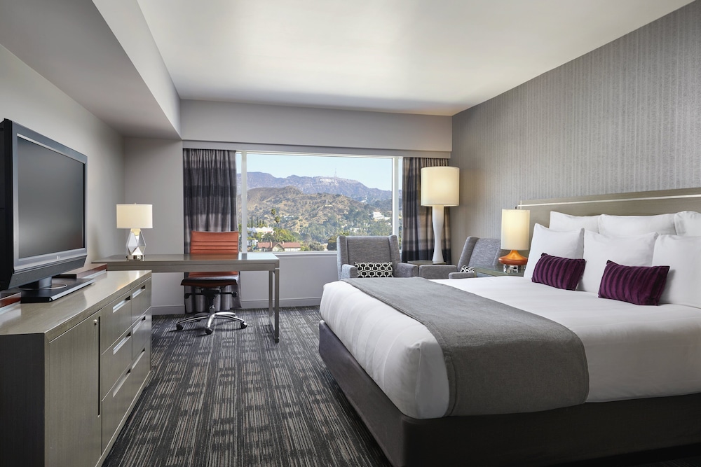 Loews Hollywood Hotel - photo 12