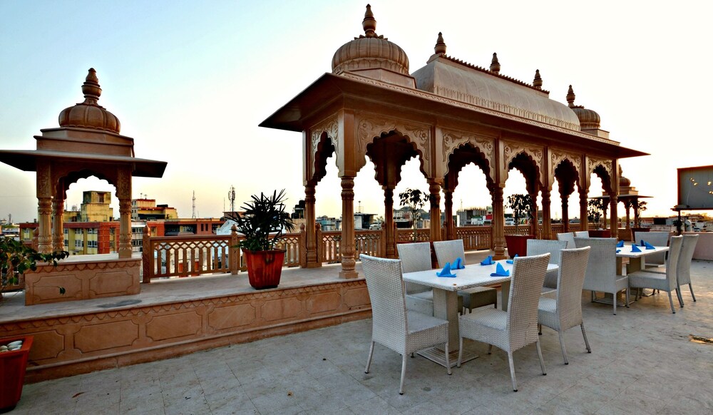 Hotel Ramsingh Palace - last minute hotel in Jaipur