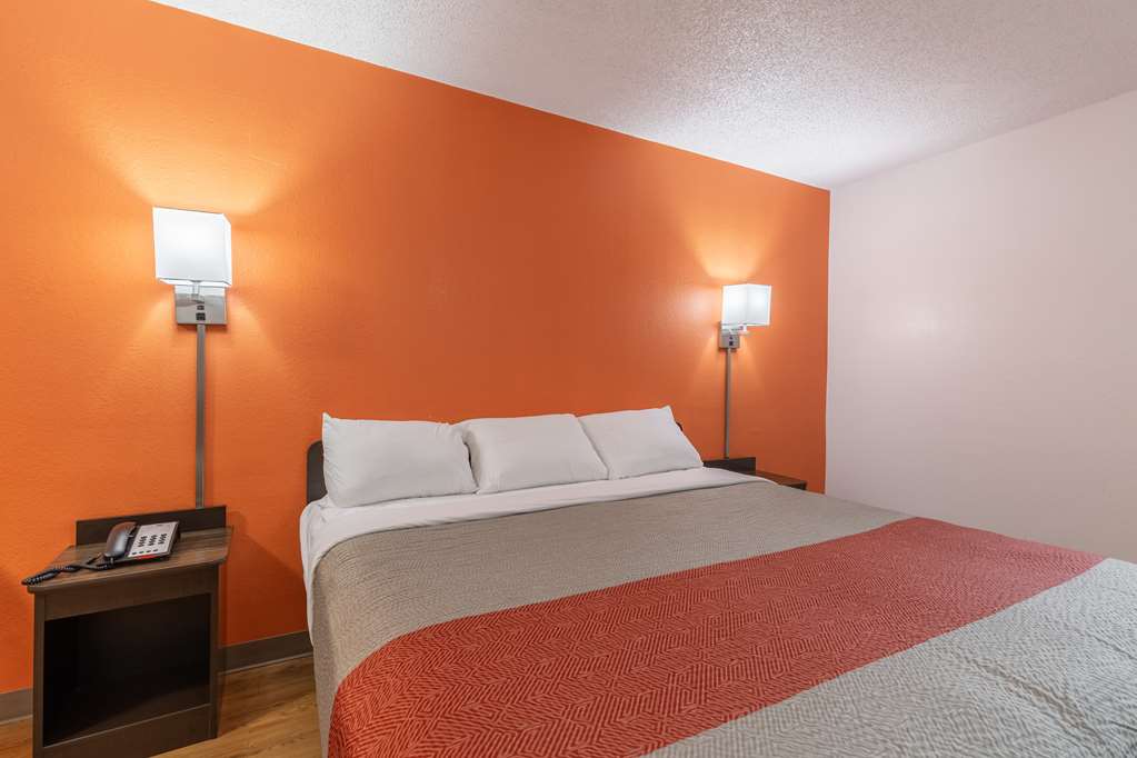 Motel 6 Bryan TX University Area - photo 13