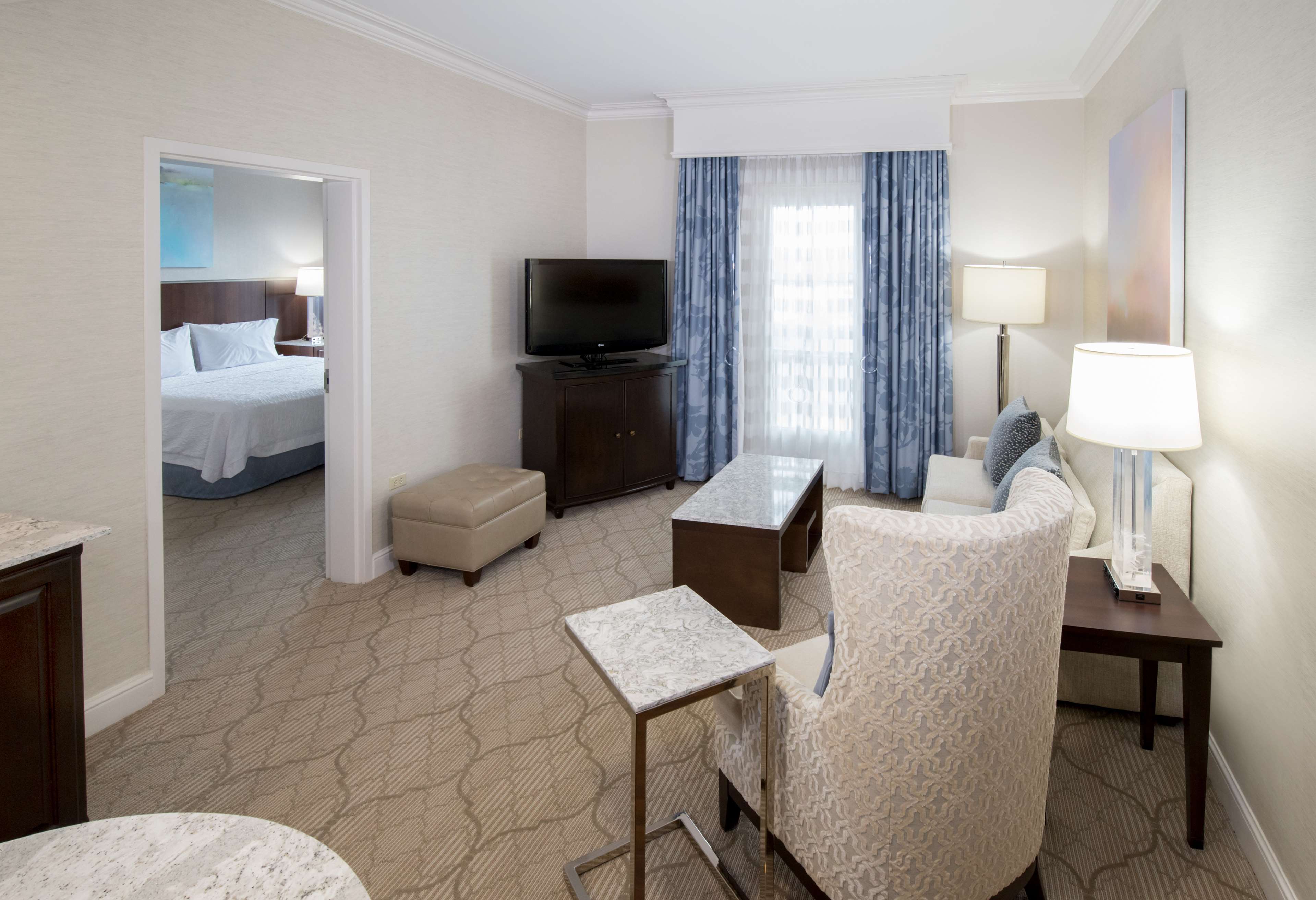Hampton Inn & Suites Charlotte SouthPark at Phillips Place - photo 43