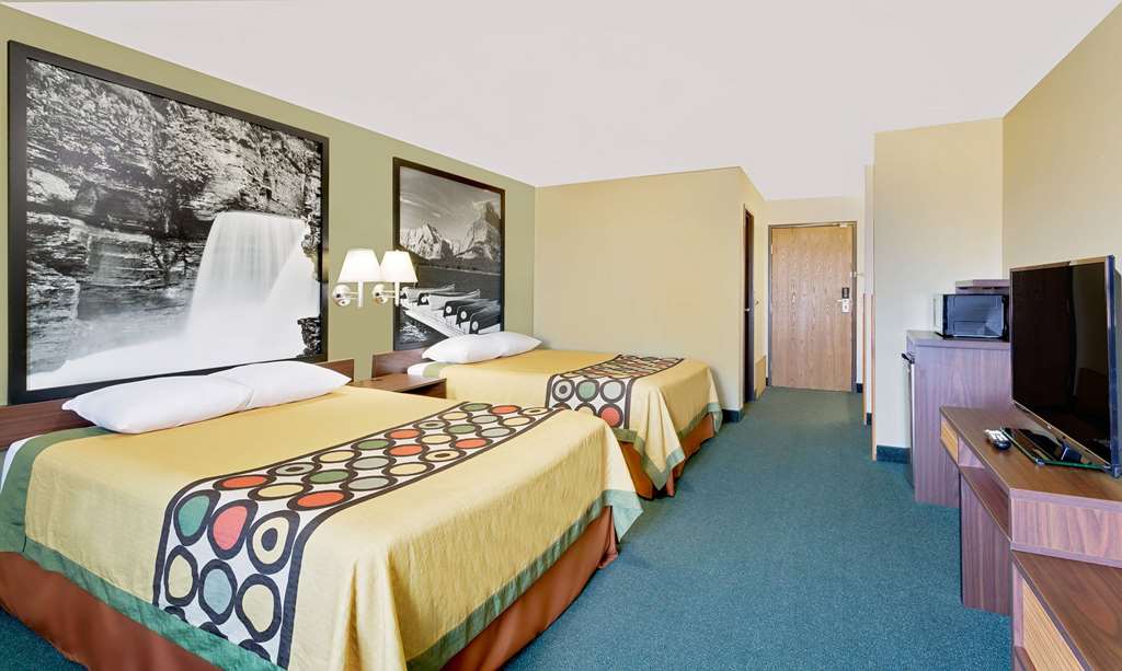 Super 8 by Wyndham Belgrade Bozeman Airport - photo 13