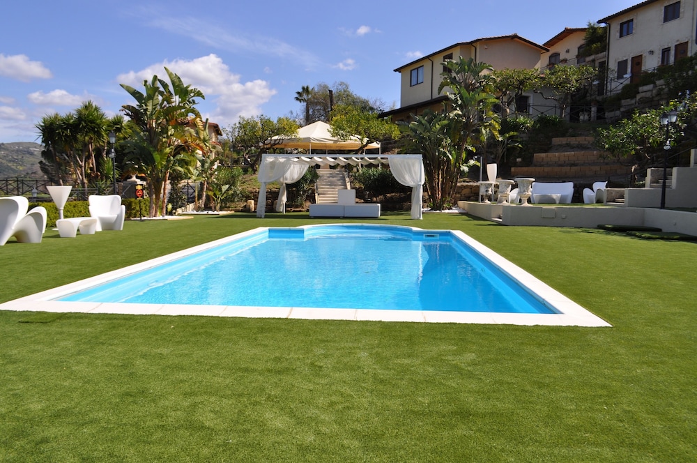 Villa Martius — 4-Star Luxury Hotel in San Pier Niceto, Italy