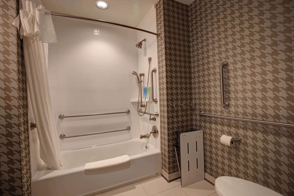 Home2 Suites by Hilton Charlotte Uptown NC - photo 39