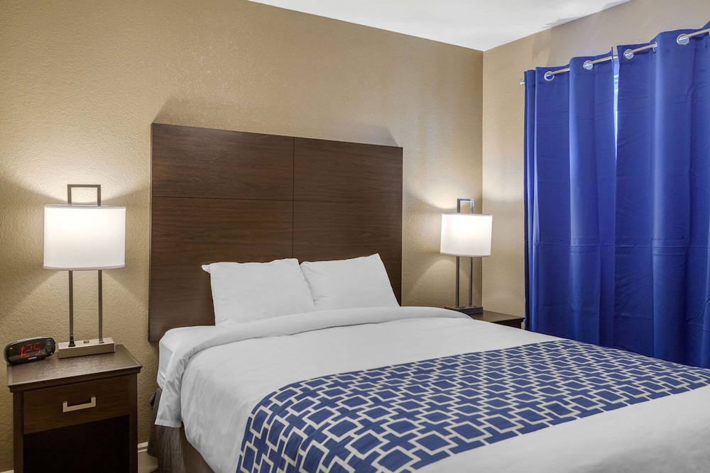 Rodeway Inn & Suites Ontario - photo 13