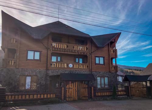 Gazdivska Hyzha in Pylypets, Ukraine