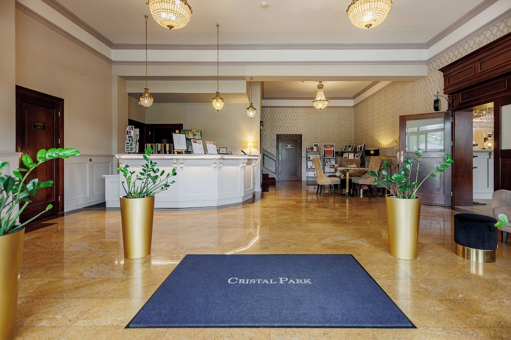 Hotel Cristal Park — 4-Star Luxury Hotel in Dabrowa Tarnowska, Poland